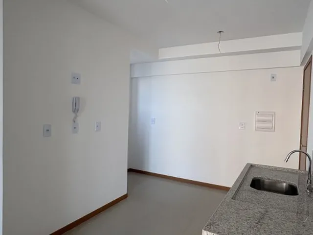 Imagem 2: Apartamento para Venda em Salvador / BA no bairro Pituba