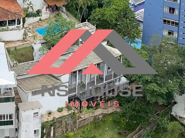 Imagem: A casa possui 4 Dormitórios, 4 Suítes, 8 Banheiros, 4