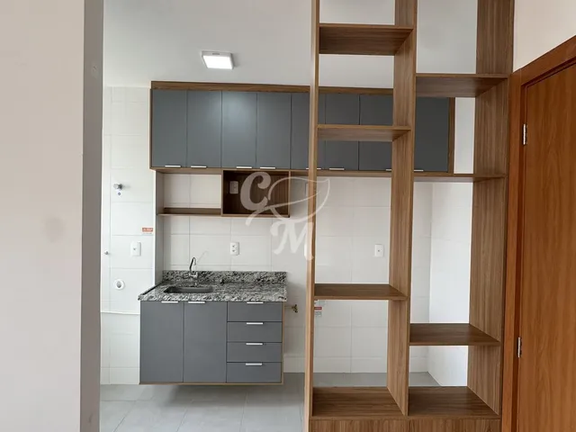 Imagem: O apartamento possui 2 Dormitórios, 1 Banheiro, 1 Vaga na