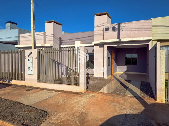 Imagem: Casa com 02 dormitórios, vaga de garagem