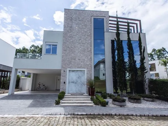 Imagem: CASA EM CONDOMÍNIO COM 3 SUITES E PISCINA
