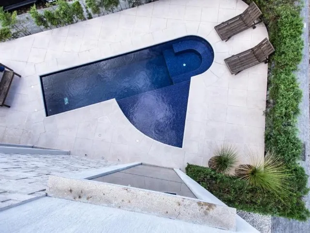 Imagem 9: CASA EM CONDOMÍNIO COM 3 SUITES E PISCINA EM BALNEÁRIO CAMBORIÚ / SC