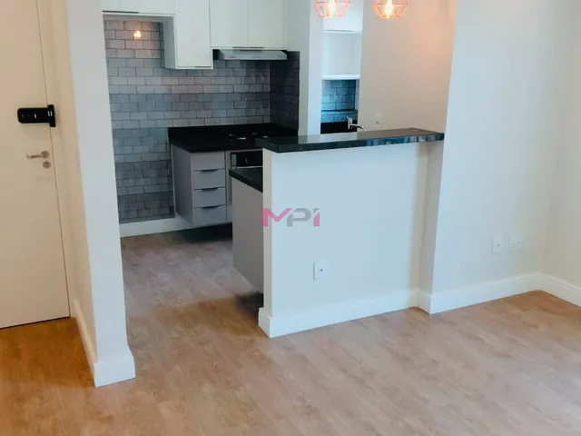 Imagem: O apartamento possui 2 Dormitórios, 1 Banheiro, 1 Vaga na