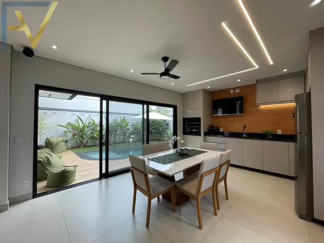 Imagem 3: Casa de 255m², 4 suítes à venda Condomínio Brisas - Jd. Samambaia...