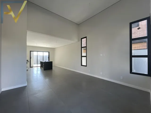 Imagem: A casa possui 3 Dormitórios, 3 Suítes, 4 Banheiros, 4