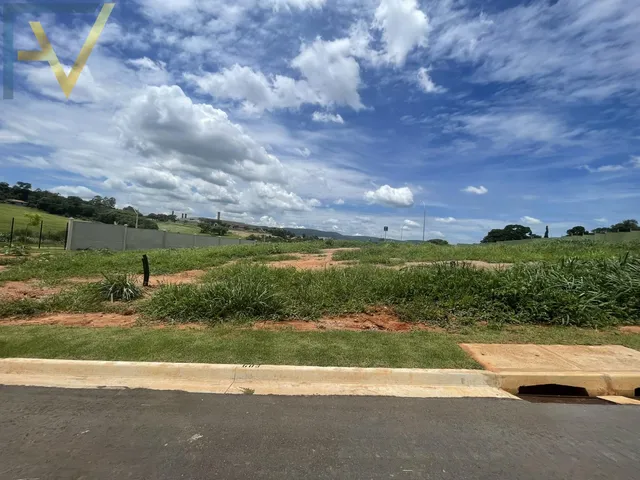Imagem: Terreno À Venda no Villaggio Engordadouro
