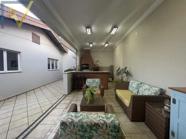 Imagem 6: Casa À Venda na Vila Rami em Jundiaí com 3 Dormitórios, Escritório e Churrasquei