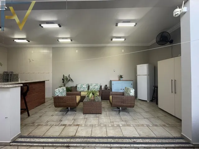 Imagem 2: Casa À Venda na Vila Rami em Jundiaí com 3 Dormitórios, Escritório e Churrasquei