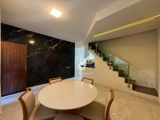 Imagem 2: ESTRADA DO COCO, Abrantes. Duplex composto de 2 quartos superiores sendo 1 suíte e 1