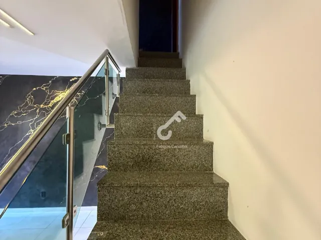 Imagem 11: ESTRADA DO COCO, Abrantes. Duplex composto de 2 quartos superiores sendo 1 suíte e 1