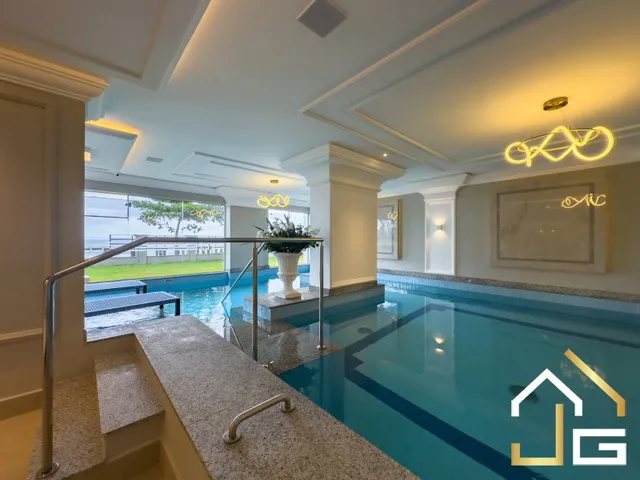 Imagem 9: Venda de Apartamento de Luxo na Meia Praia, Itapema-SC: 3 Quartos, 3 Suítes, 4