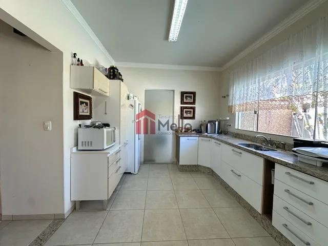Imagem 3: Imperdível! Casa à venda em Umuarama-PR, 4 quartos, 2 suítes, 201m² no Parque