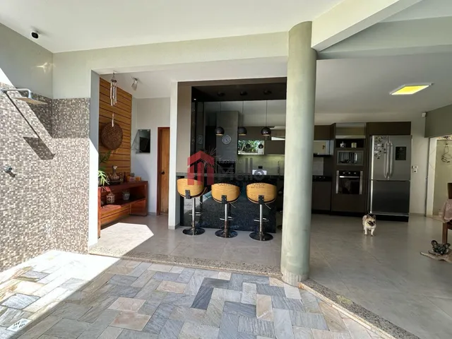 Imagem 2: Imperdível! Casa à venda em Umuarama-PR, 4 quartos, 2 suítes, 201m² no Parque