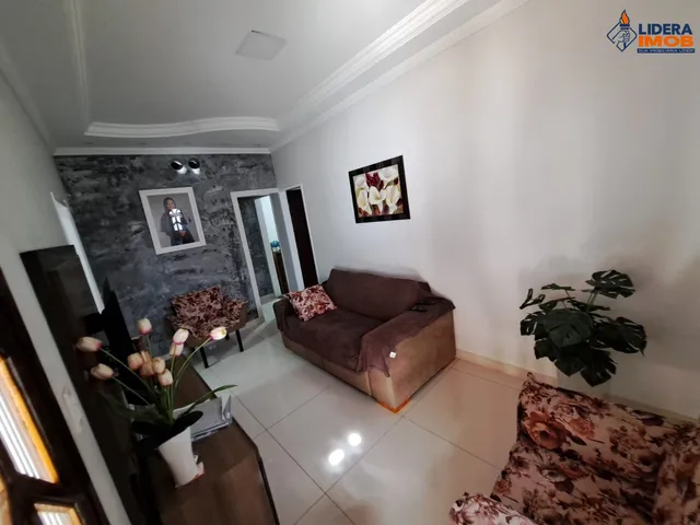 Imagem: Casa residencial em Rua Pública, para Venda