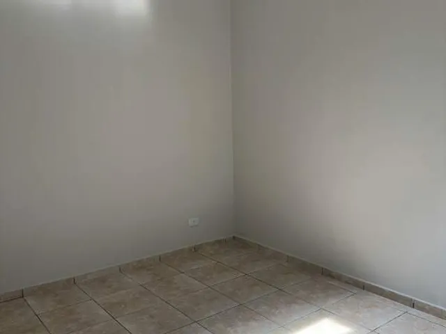 Imagem 4: Casa Térrea 3 Quartos (1 Suíte) à Venda