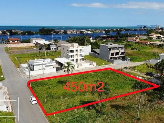 Imagem: O terreno possui 450m² de Área e está localizado em Nova