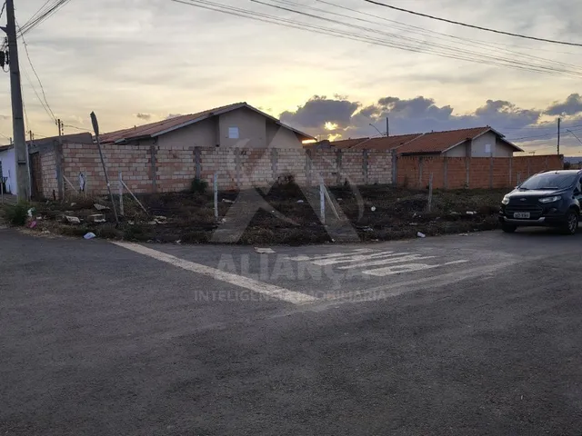 Imagem 4: TERRENO RESIDENCIAL em Montes Claros - MG, Bairro Santos Dumont