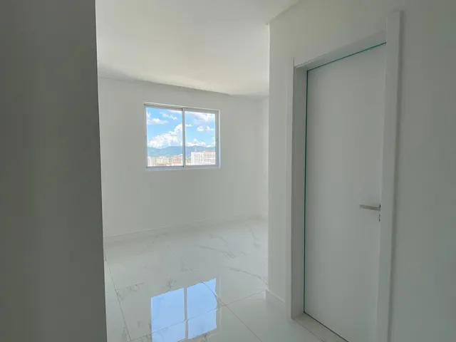 Imagem 3: Apartamento à venda no bairro Meia Praia - Itapema/SC