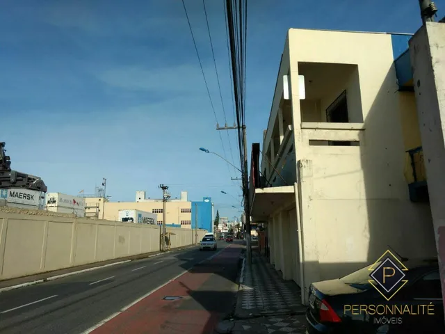 Imagem: Prédio à venda no bairro Barra do Rio