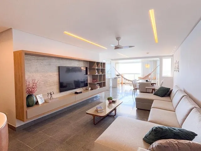Imagem 2: Apartamento frente ao mar da Praia de Itapuã, 350m², 4 quartos, 2 suítes, 2 vagas de