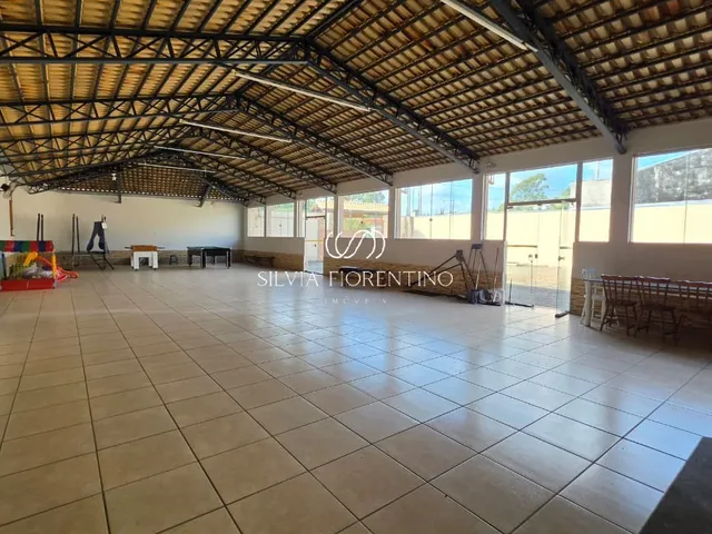 Imagem 10: Salão Comercial À Venda em Taubaté-Sp - Bairro São Gonçalo: 9 Banheiros, 10 Vagas de Garagem, 250M² de Área!