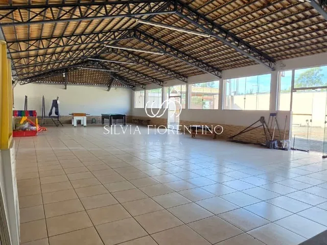 Imagem 11: Salão Comercial À Venda em Taubaté-Sp - Bairro São Gonçalo: 9 Banheiros, 10 Vagas de Garagem, 250M² de Área!