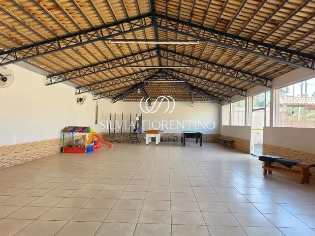 Imagem 5: Salão Comercial À Venda em Taubaté-Sp - Bairro São Gonçalo: 9 Banheiros, 10 Vagas de Garagem, 250M² de Área!