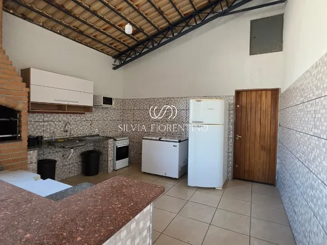 Imagem 3: Salão Comercial À Venda em Taubaté-Sp - Bairro São Gonçalo: 9 Banheiros, 10 Vagas de Garagem, 250M² de Área!