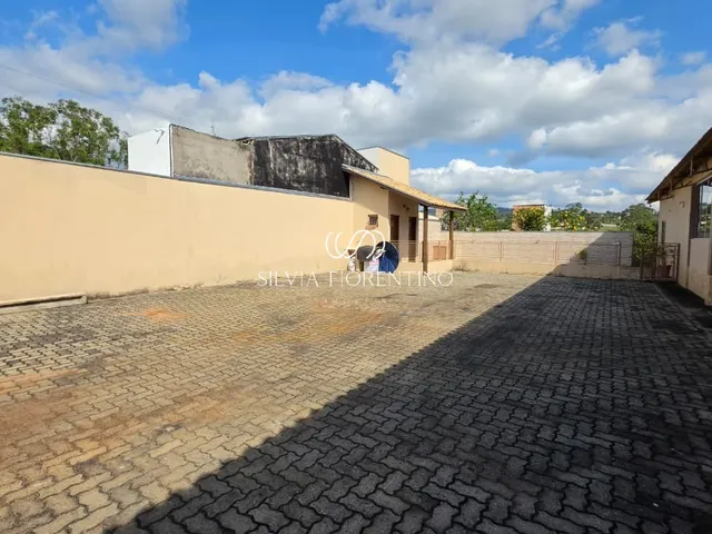 Imagem 15: Salão Comercial À Venda em Taubaté-Sp - Bairro São Gonçalo: 9 Banheiros, 10 Vagas de Garagem, 250M² de Área!