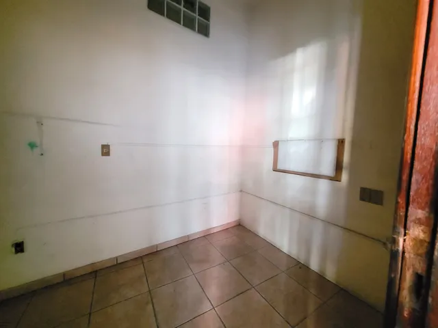 Imagem 2: Loja COMERCIAL em MACAÉ - RJ, CENTRO