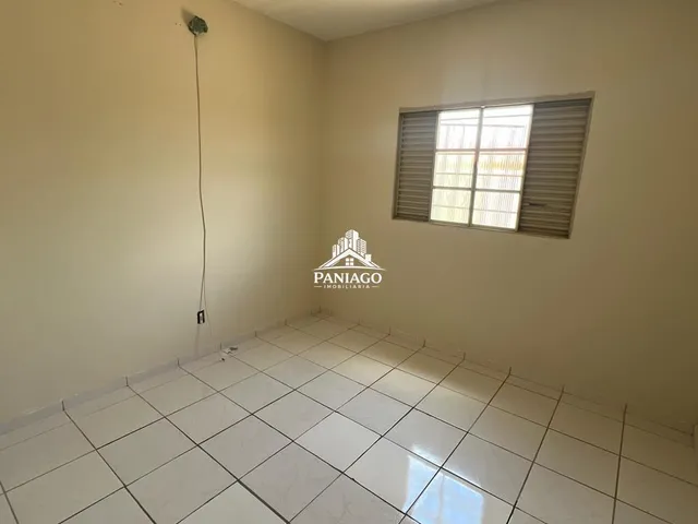 Imagem 5: CASA COM 2 QUARTOS NO BAIRRO NOVO TERCEIRO- AMPLO TERRENO