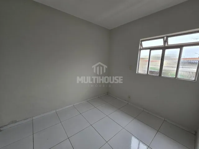 Imagem: Casa 1 Quarto com Garagem para Aluguel em