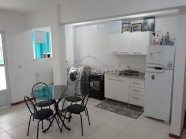 Imagem: O apartamento possui 4 Dormitórios, 1 Banheiro, 1 Vaga na
