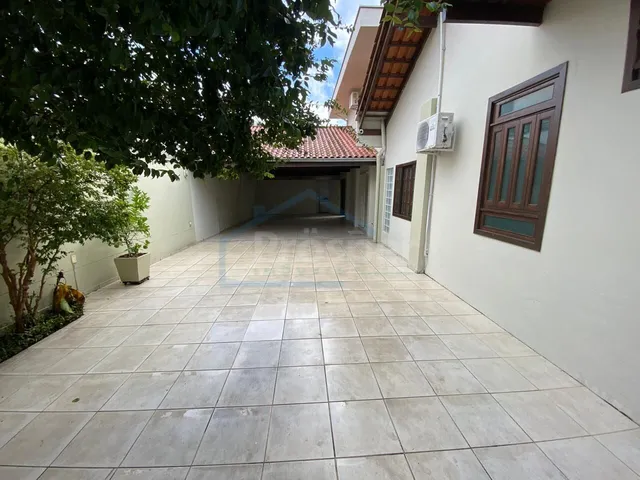 Imagem 12: Sobrado com 3 suítes no Saguaçu, Joinville/SC