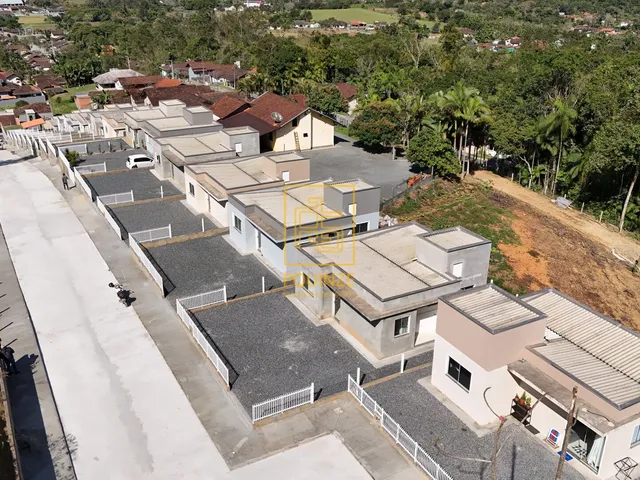 Imagem: Casas com excelente espaço externo no bairro