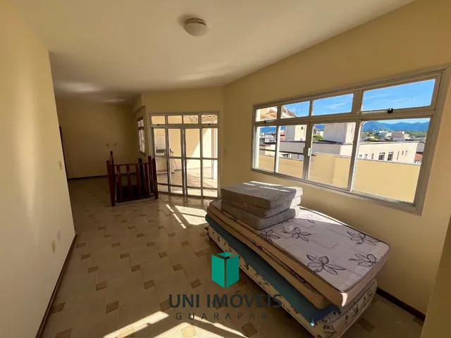 Imagem 2: Cobertura à venda na Praia do Morro em Guarapari - Espaço e Localização Privilegiada