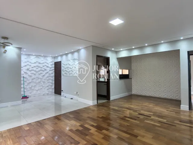 Imagem: O apartamento possui 3 Dormitórios, 1 Suíte, 2 Banheiros,