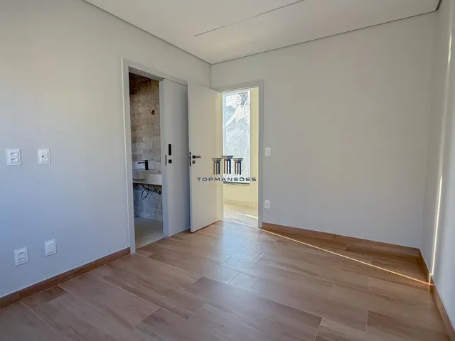 Imagem 2: Casa nova Alphaville Vespasiano com 4 quartos, piscina, sauna e gourmet