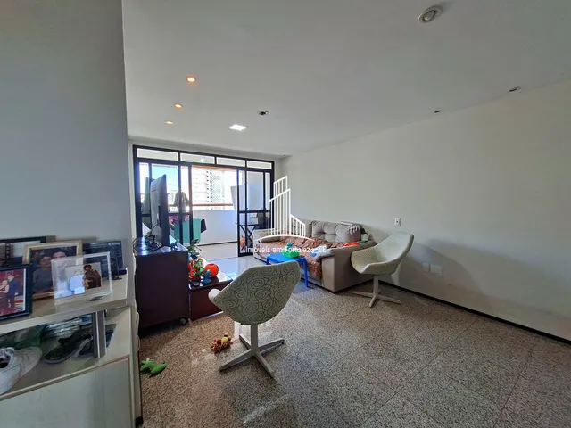 Imagem: Ap2460- Amplo Apartamento com 3 Suítes