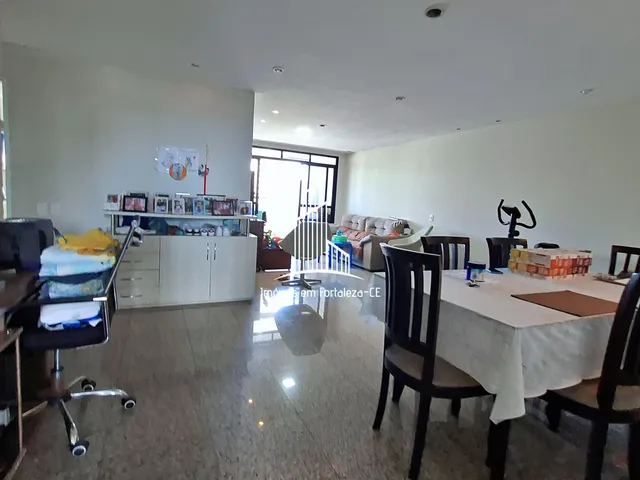 Imagem 16: Ap2460- Amplo Apartamento com 3 Suítes à Venda no Meireles | 135m²