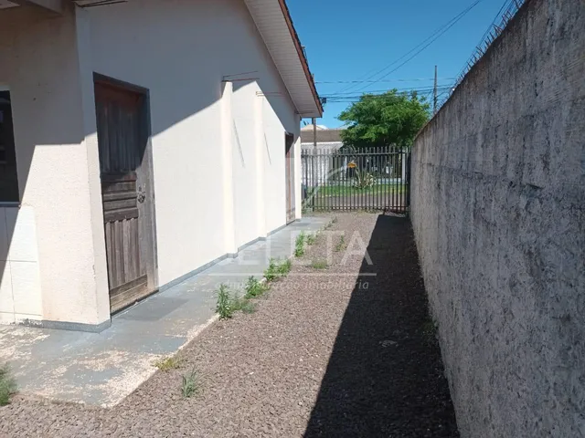 Imagem 2: Casa de esquina à venda no Brasilia, com 3 quartos, CASCAVEL - PR