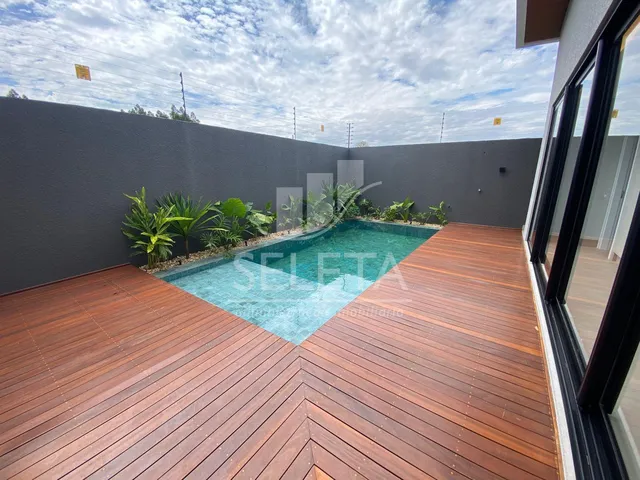 Imagem 8: Casa de Alto Padrão a Venda no Tropical Iii, Entre a Av. Guaíra e a Av. Jorge Lacerda , Cascavel Pr