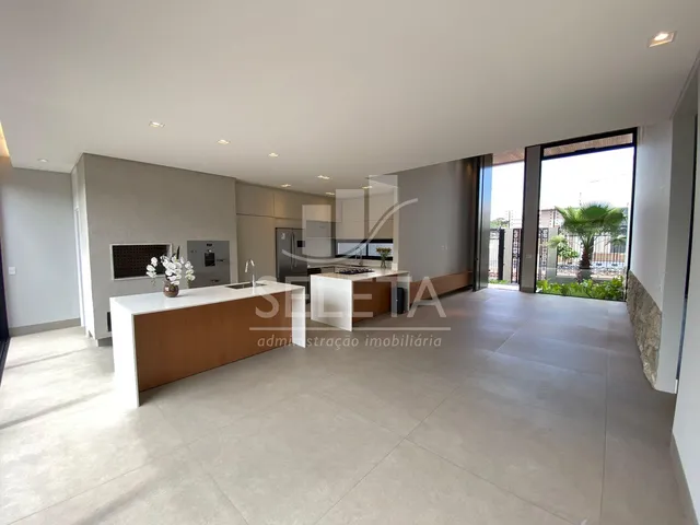Imagem 4: Casa de Alto Padrão a Venda no Tropical Iii, Entre a Av. Guaíra e a Av. Jorge Lacerda , Cascavel Pr