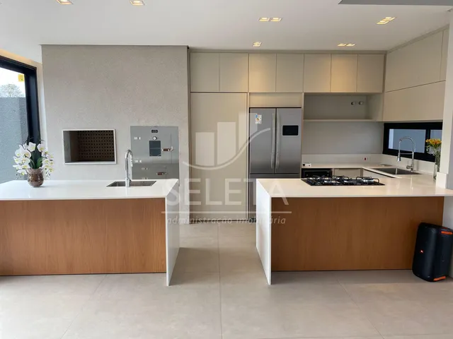 Imagem 5: Casa de Alto Padrão a Venda no Tropical Iii, Entre a Av. Guaíra e a Av. Jorge Lacerda , Cascavel Pr