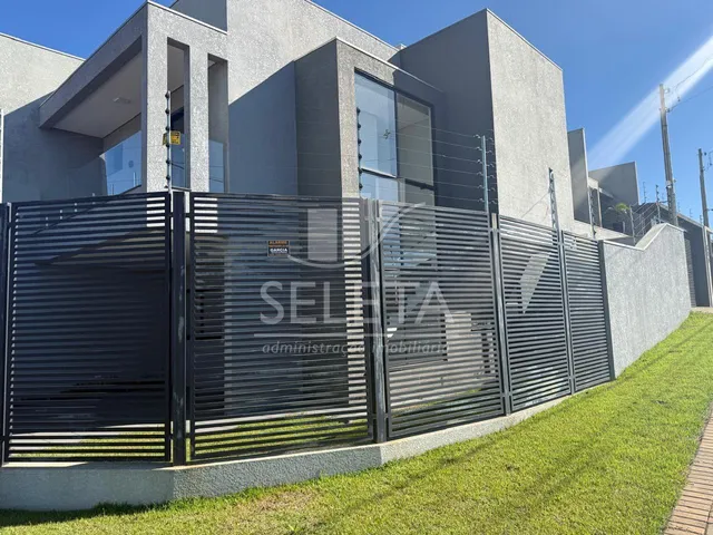 Imagem: Sobrado à venda, com sofisticação conforto