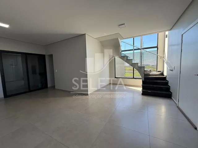 Imagem 3: Sobrado à venda, com sofisticação conforto e acabamento impecável, Recanto Tropical
