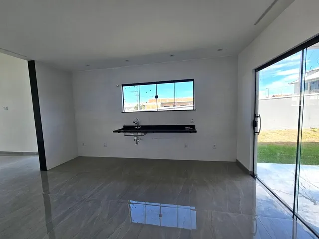 Imagem 6: CASA - ARARUAMA Casa com 3 dormitórios