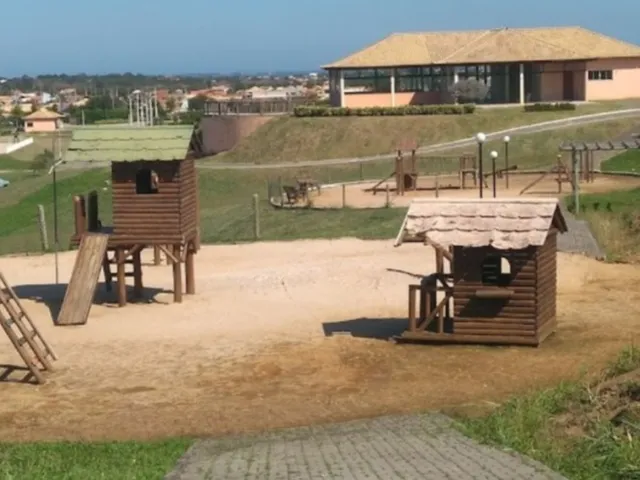 Imagem 10: CASA - ARARUAMA Casa com 3 dormitórios