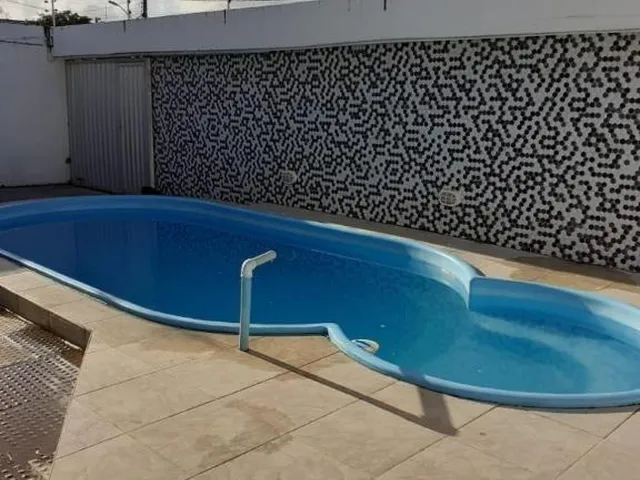 Imagem: CASA COM PISCINA