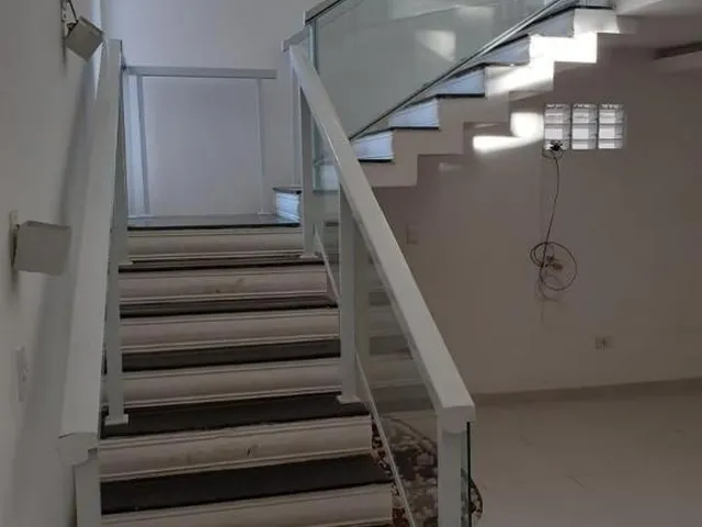 Imagem 12: CASA COM PISCINA